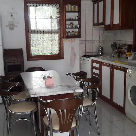 Oguzhan Apart